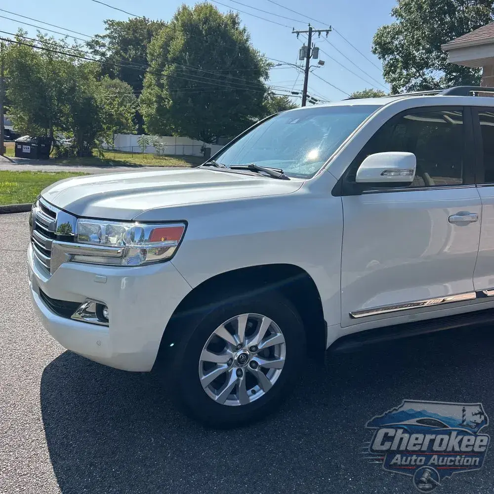 2019 Toyota Land Cruiser Base