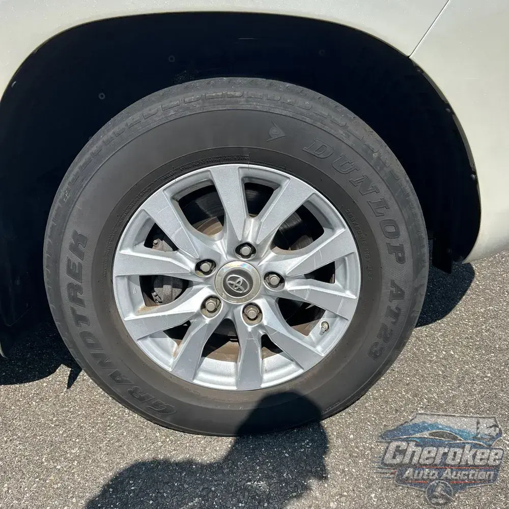 2019 Toyota Land Cruiser Base
