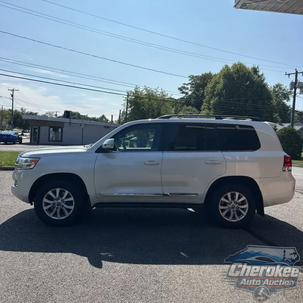 2019 Toyota Land Cruiser Base