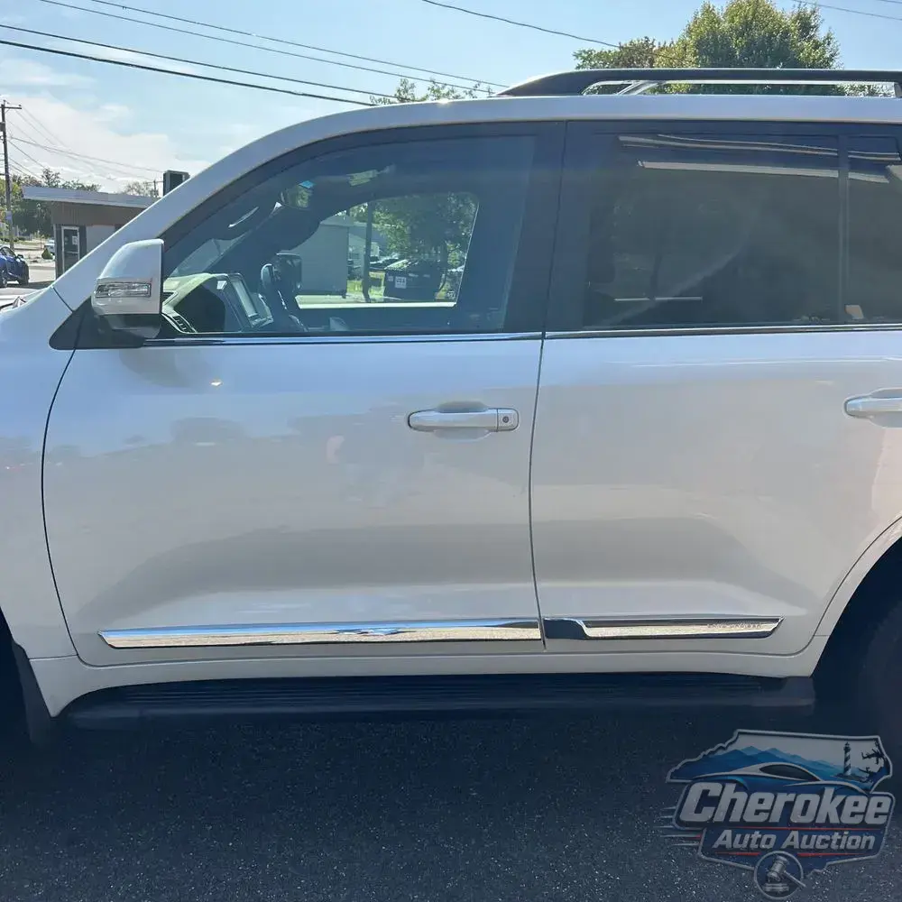 2019 Toyota Land Cruiser Base