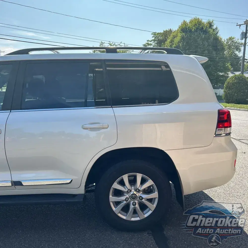 2019 Toyota Land Cruiser Base