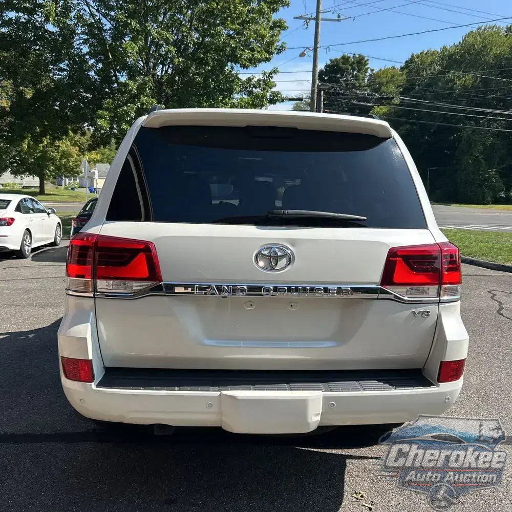 2019 Toyota Land Cruiser Base