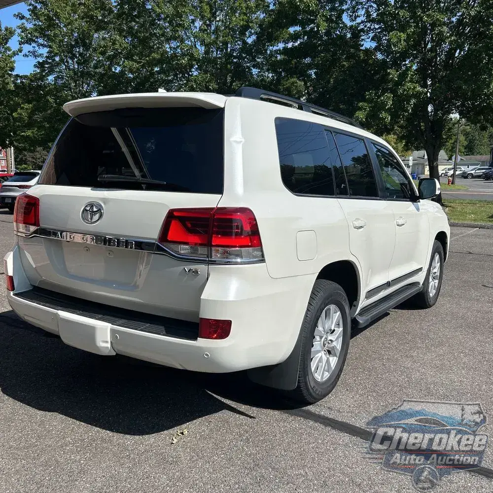 2019 Toyota Land Cruiser Base