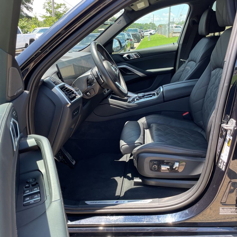 2025 BMW X6 XDrive40i