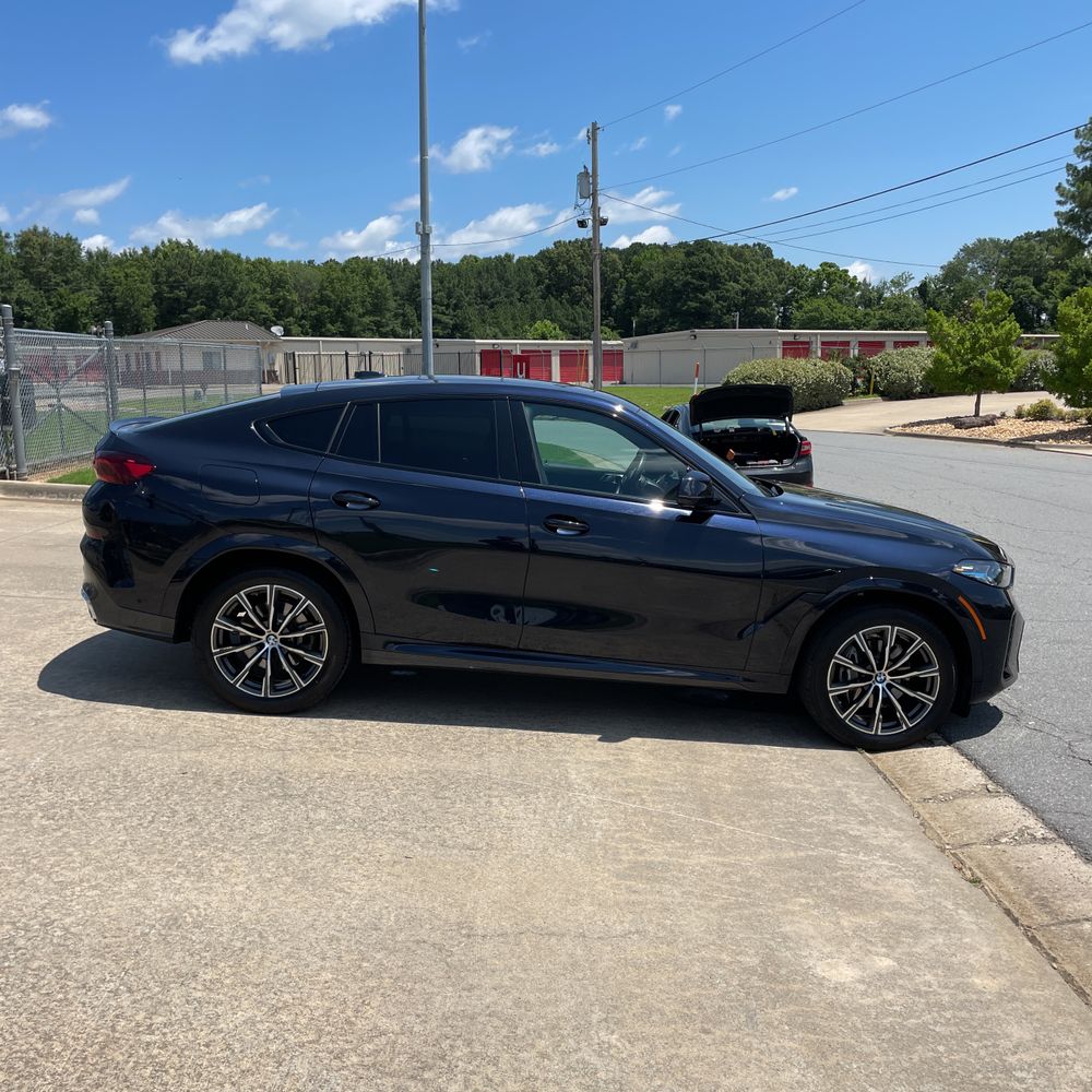 2025 BMW X6 XDrive40i