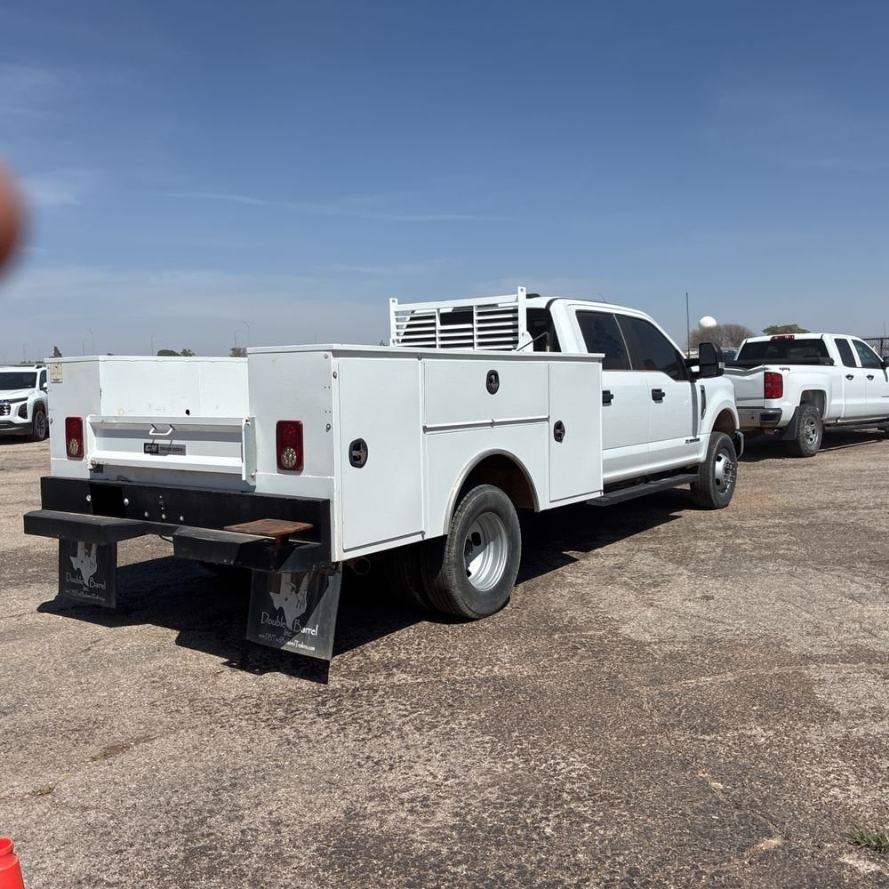 2022 Ford F-350 Super Duty XL