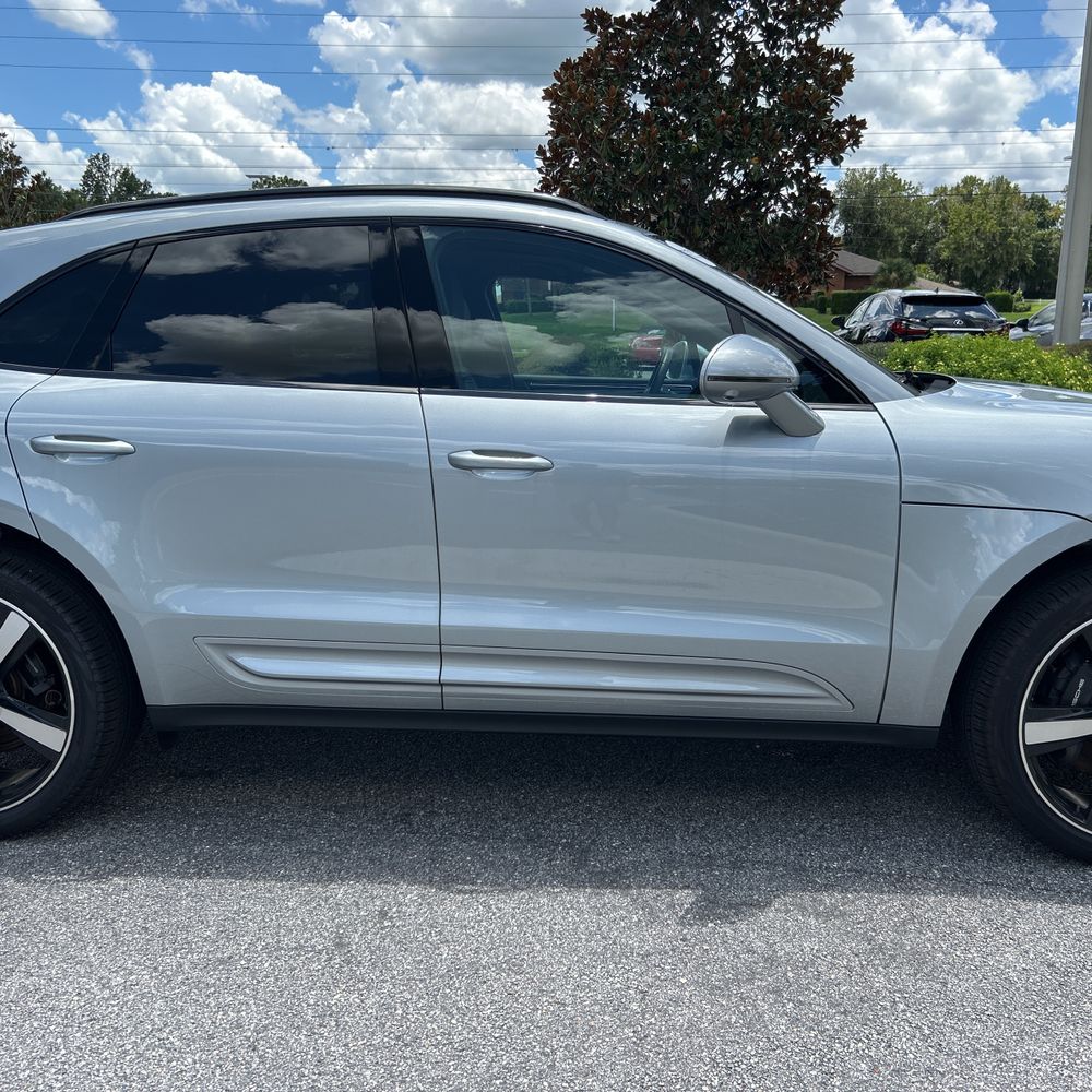 2024 Porsche Macan Base