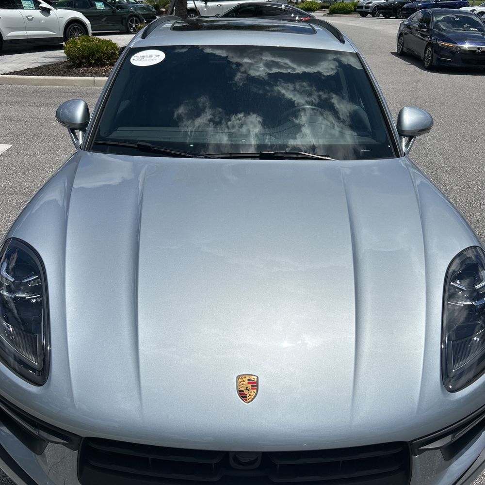 2024 Porsche Macan Base