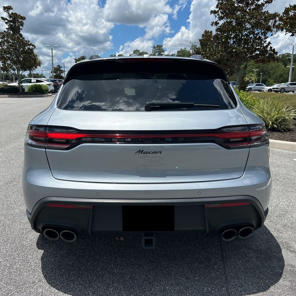 2024 Porsche Macan Base