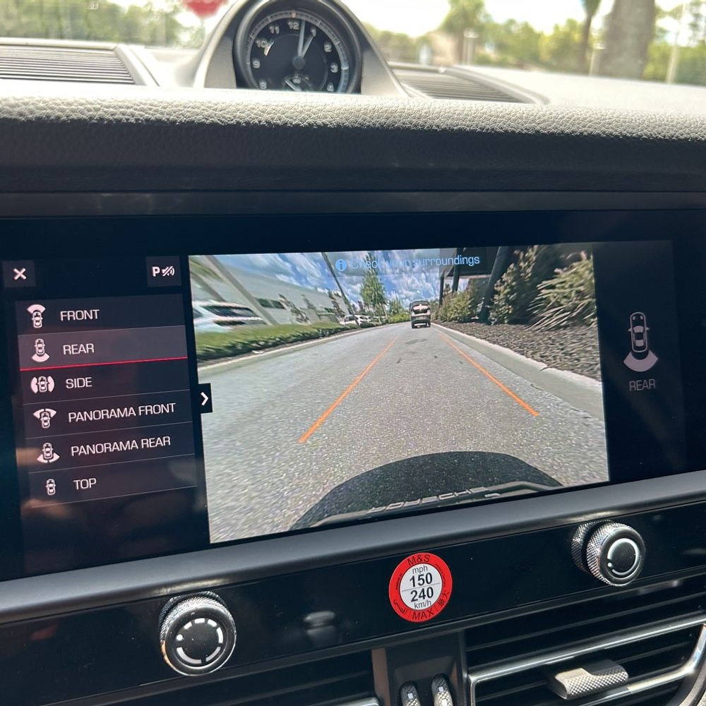 2024 Porsche Macan Base
