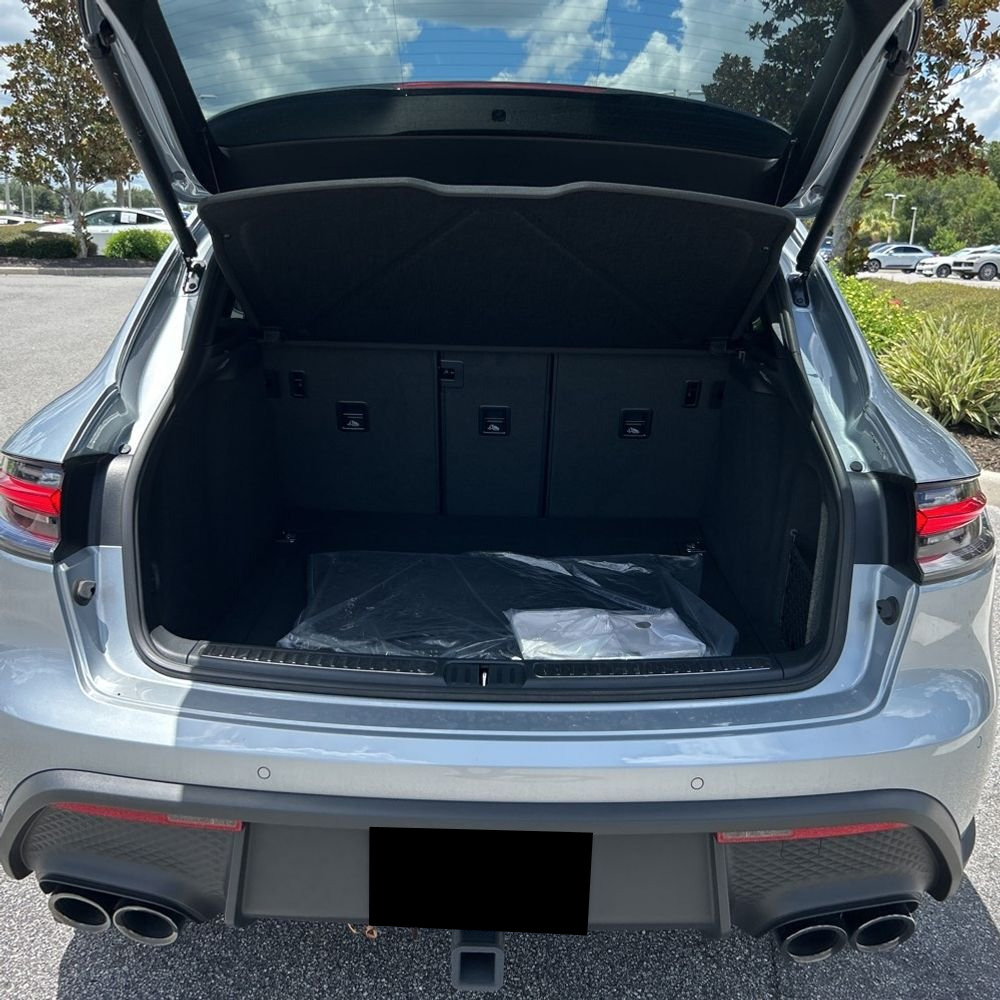 2024 Porsche Macan Base