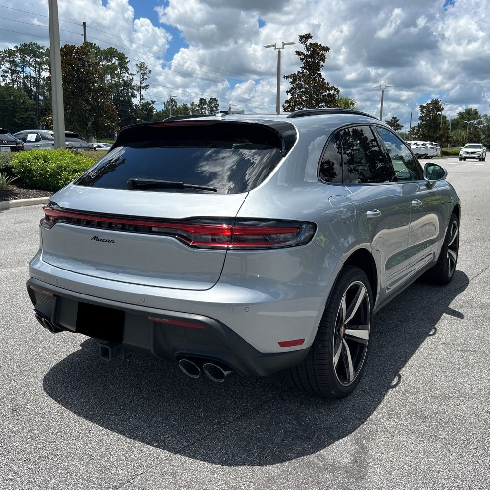 2024 Porsche Macan Base