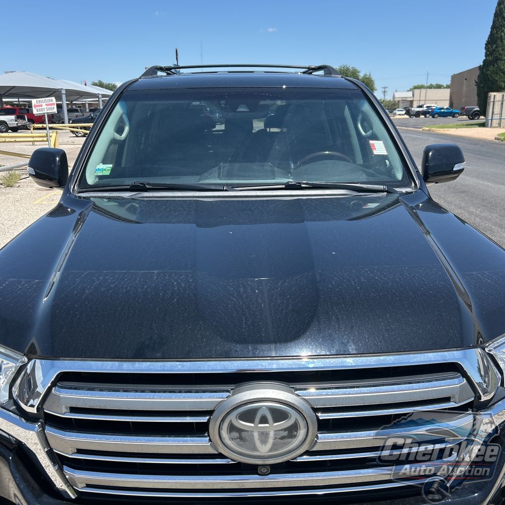 2016 Toyota Land Cruiser Base