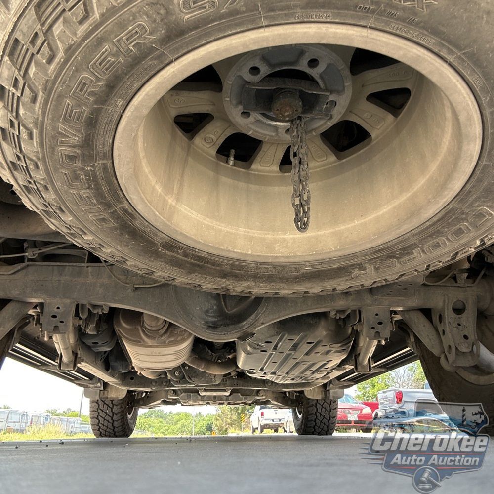 2016 Toyota Land Cruiser Base