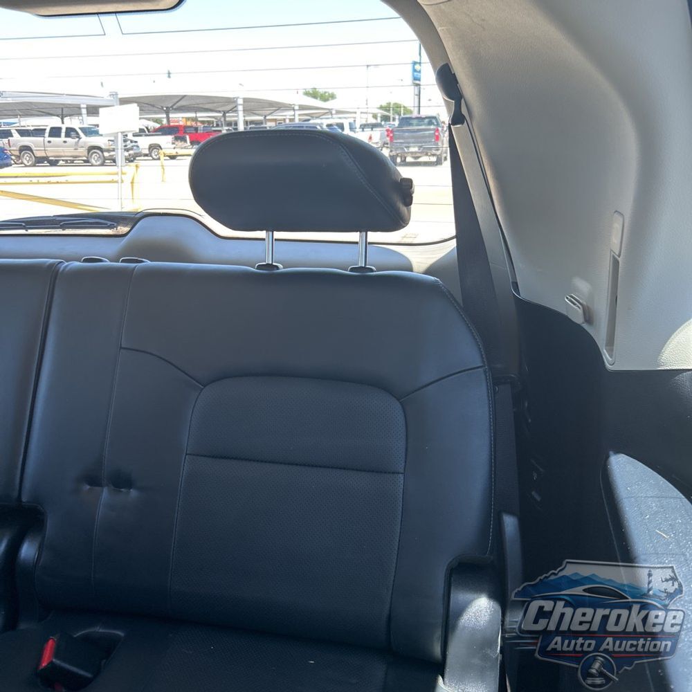 2016 Toyota Land Cruiser Base