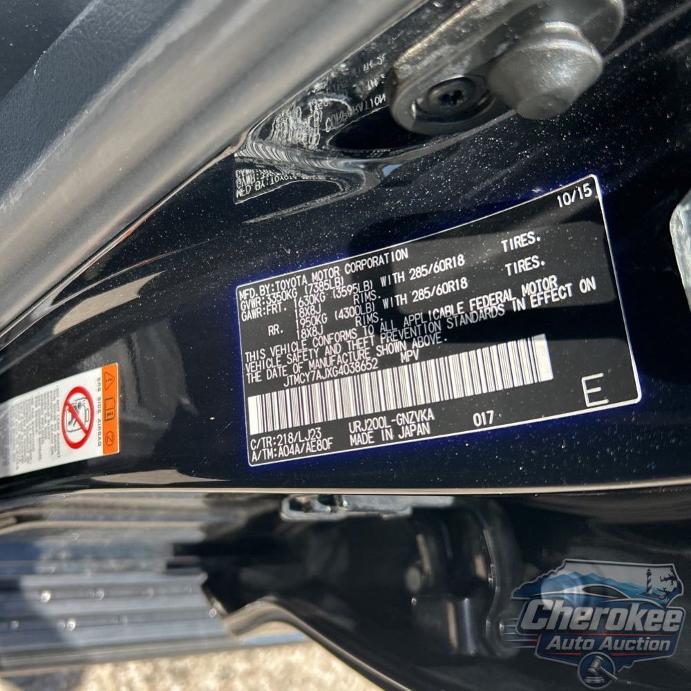 2016 Toyota Land Cruiser Base
