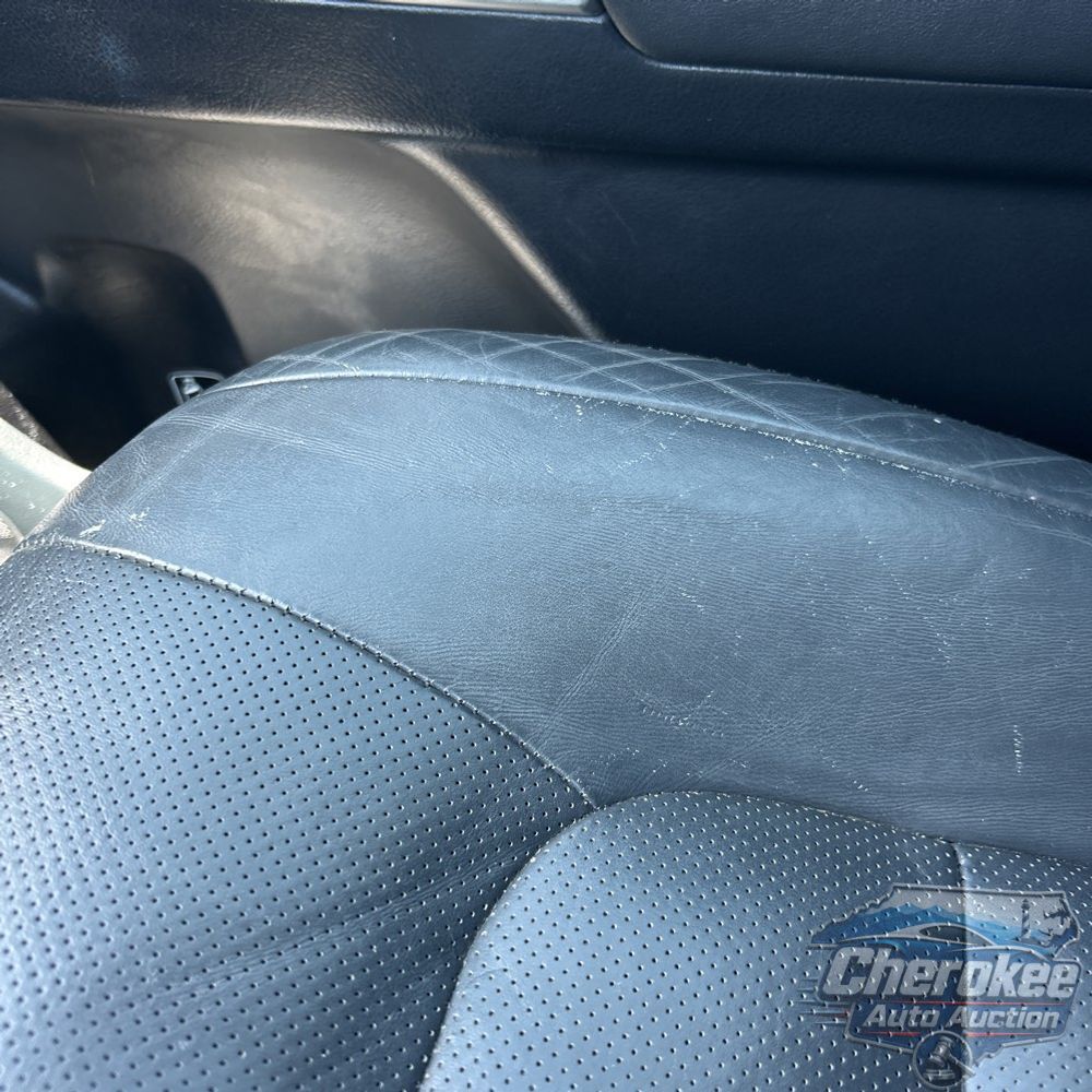 2016 Toyota Land Cruiser Base