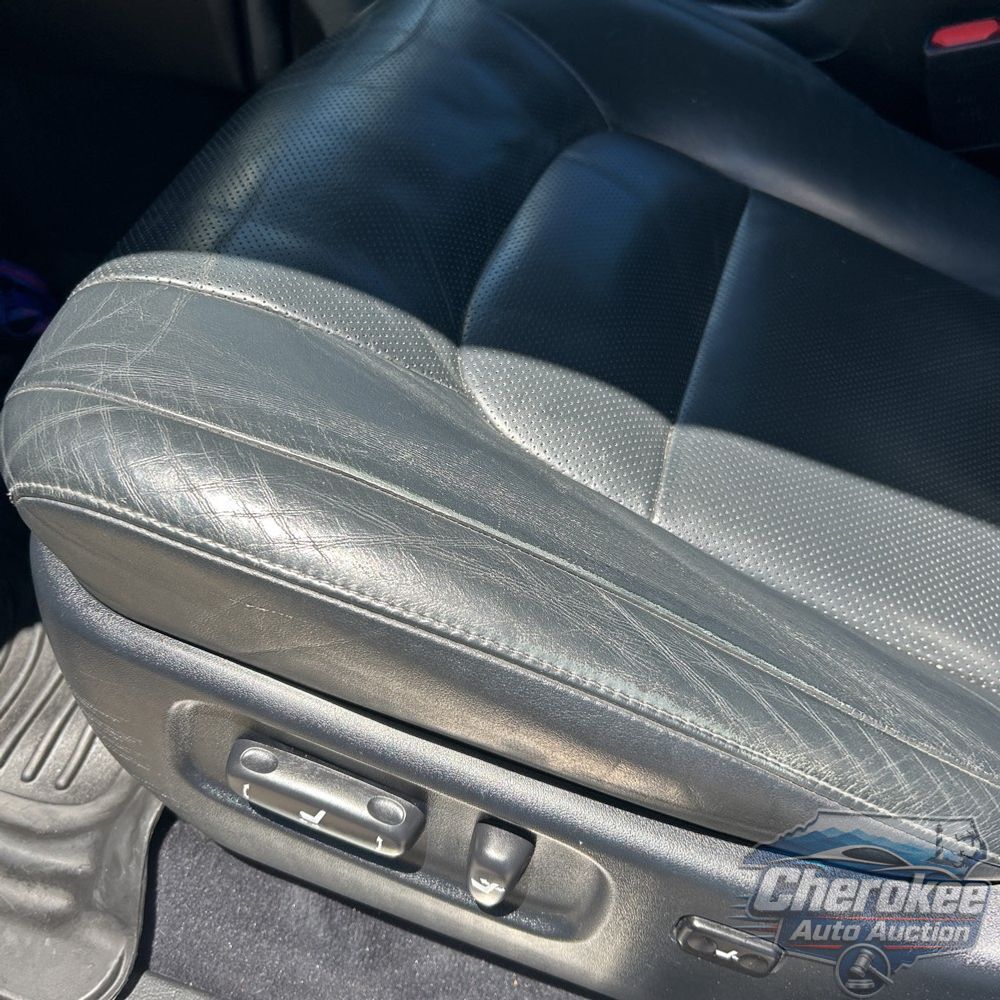 2016 Toyota Land Cruiser Base