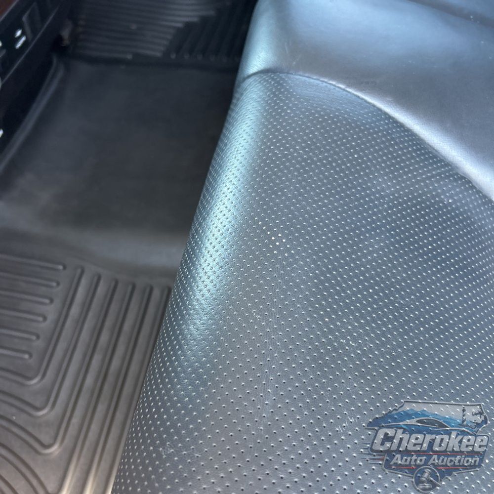 2016 Toyota Land Cruiser Base