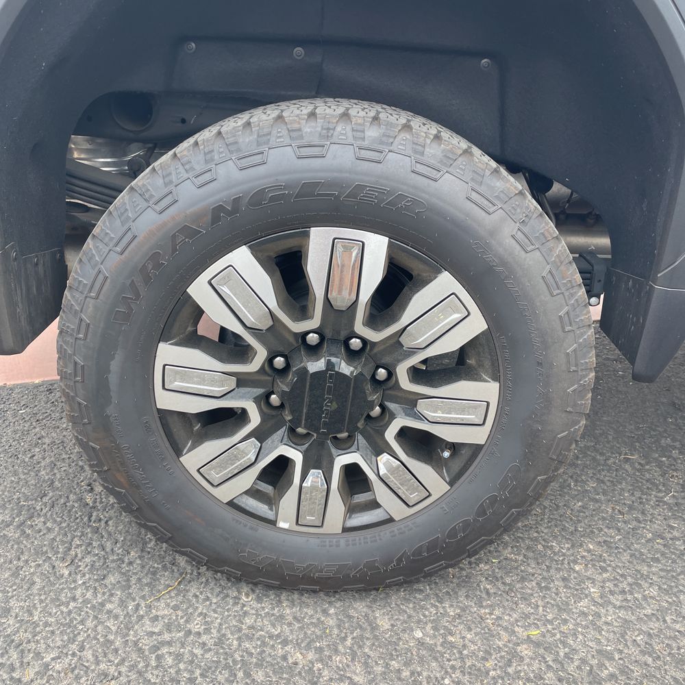 2024 GMC Sierra 2500HD Denali