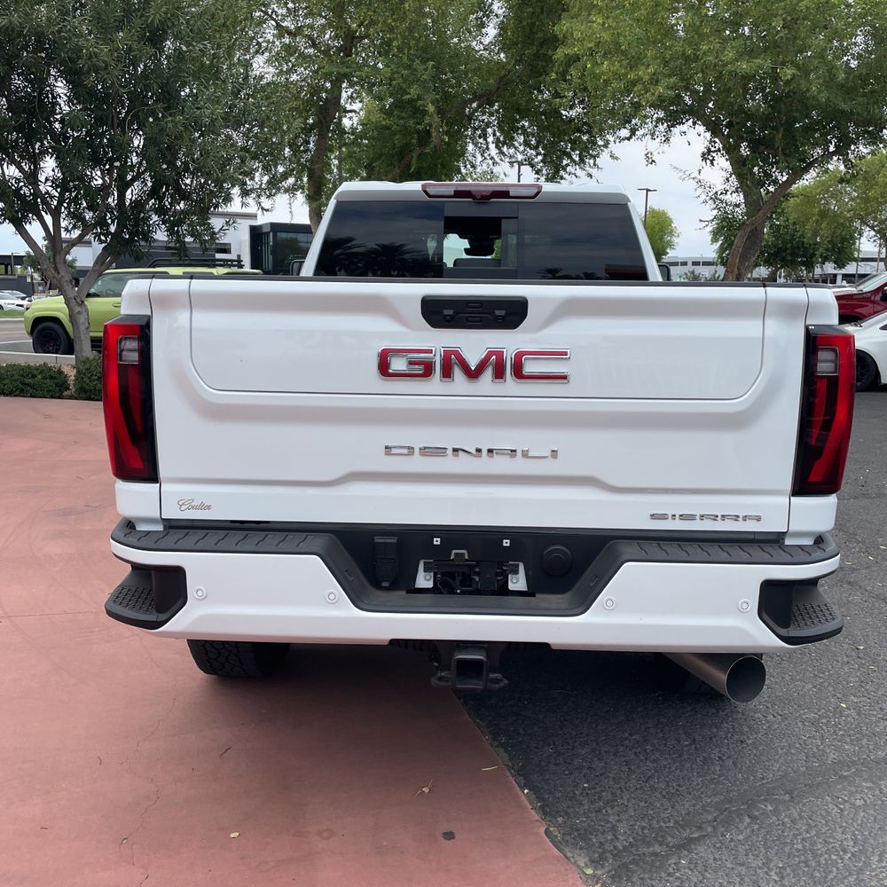 2024 GMC Sierra 2500HD Denali