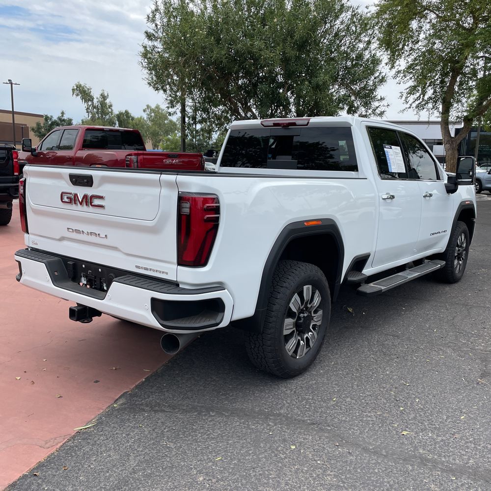 2024 GMC Sierra 2500HD Denali
