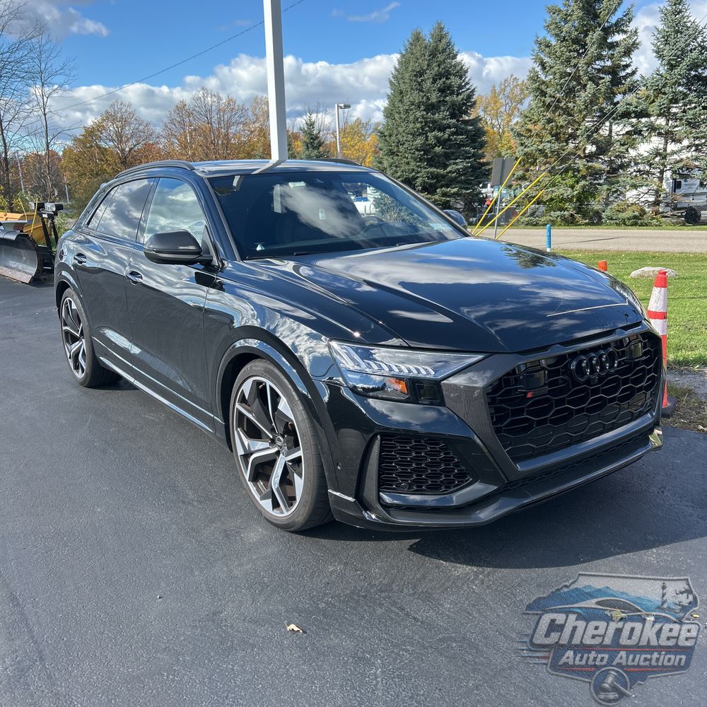 2024 Audi RS Q8 Base