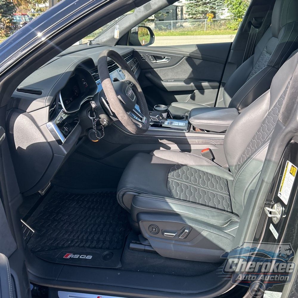 2024 Audi RS Q8 Base