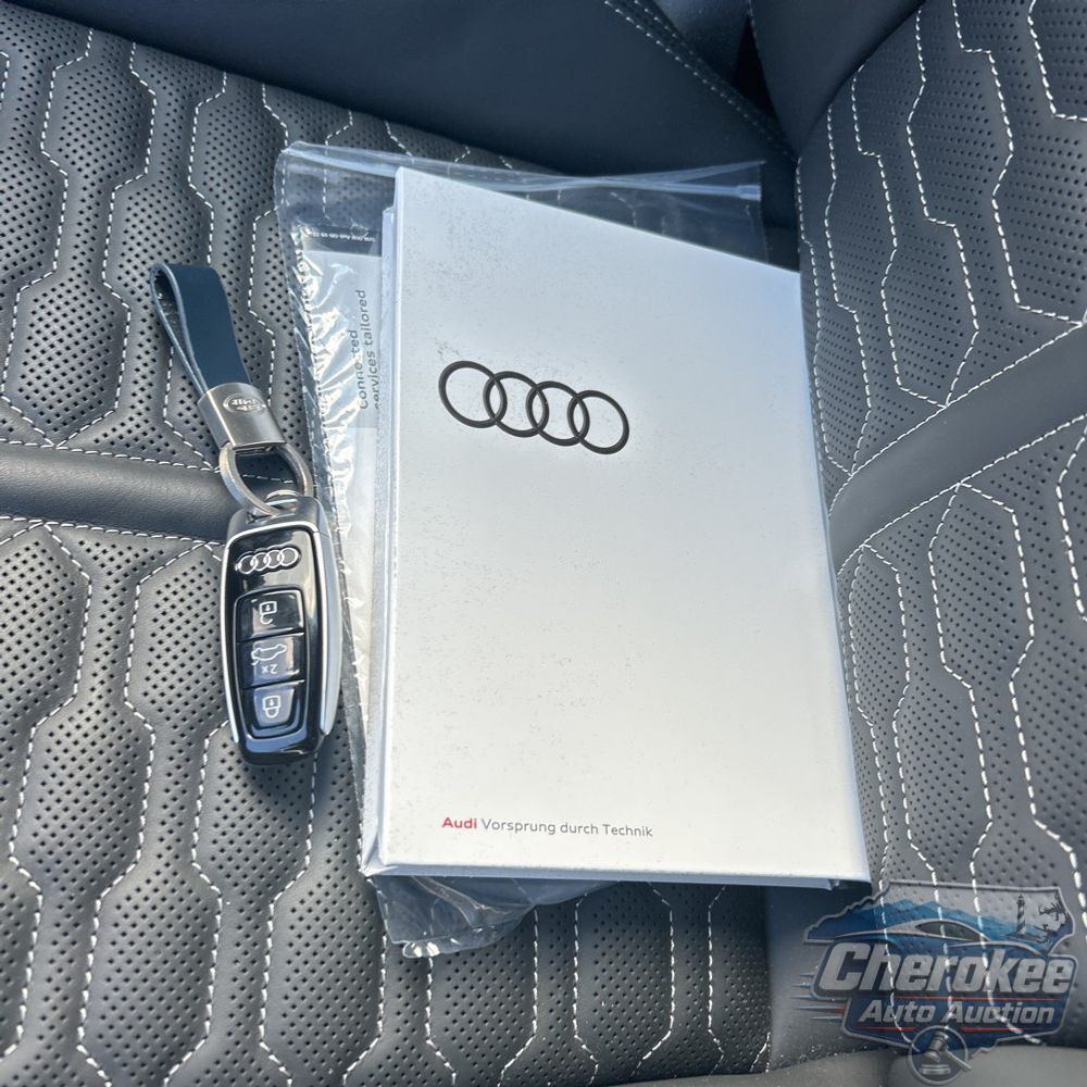 2024 Audi RS Q8 Base