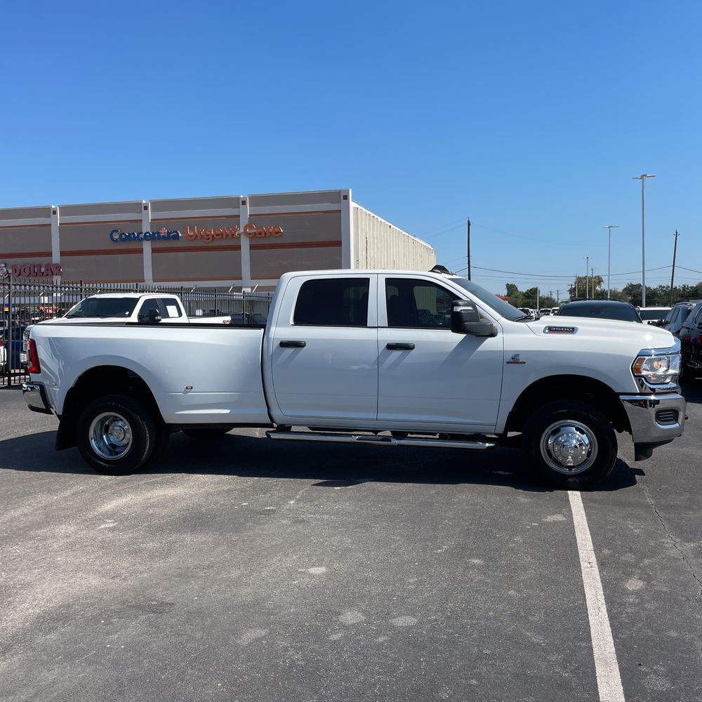 2024 Ram 3500 Tradesman