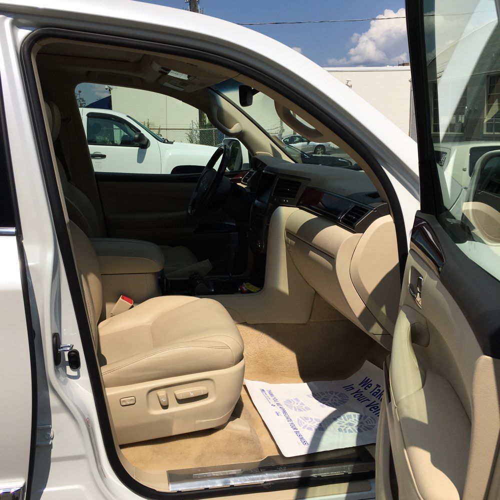 2015 Lexus LX 570