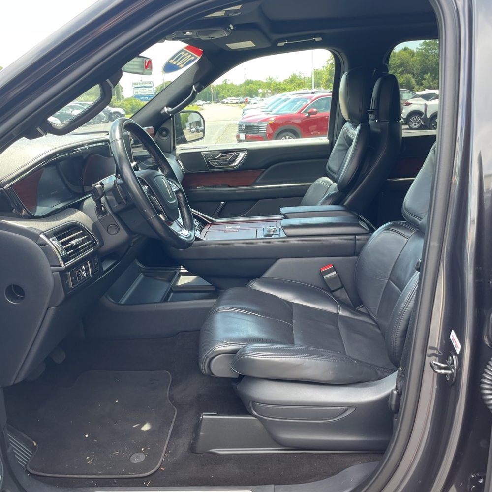 2022 Lincoln Navigator L Reserve