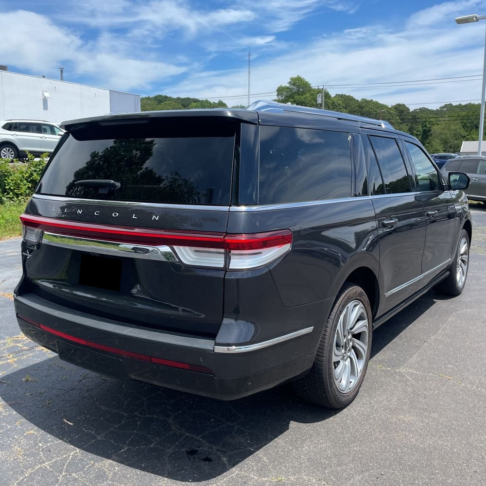 2022 Lincoln Navigator L Reserve