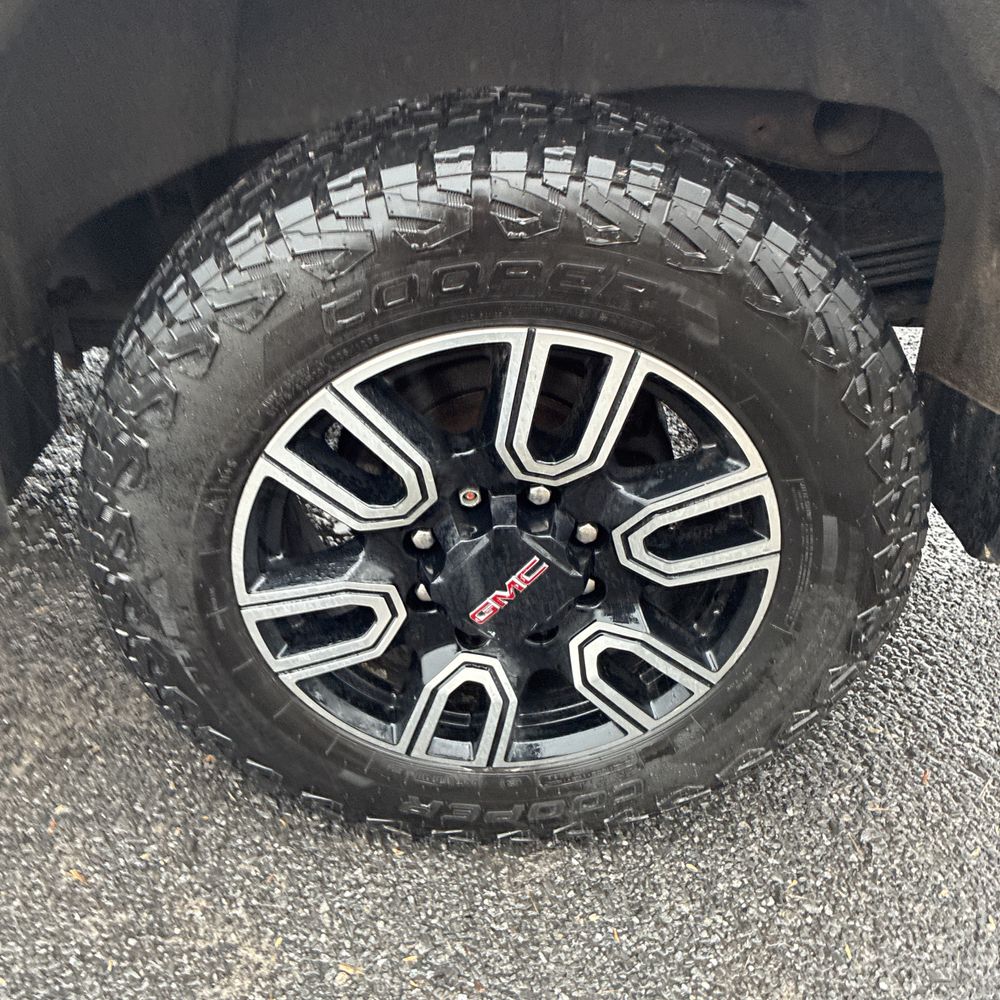 2023 GMC Sierra 2500HD AT4
