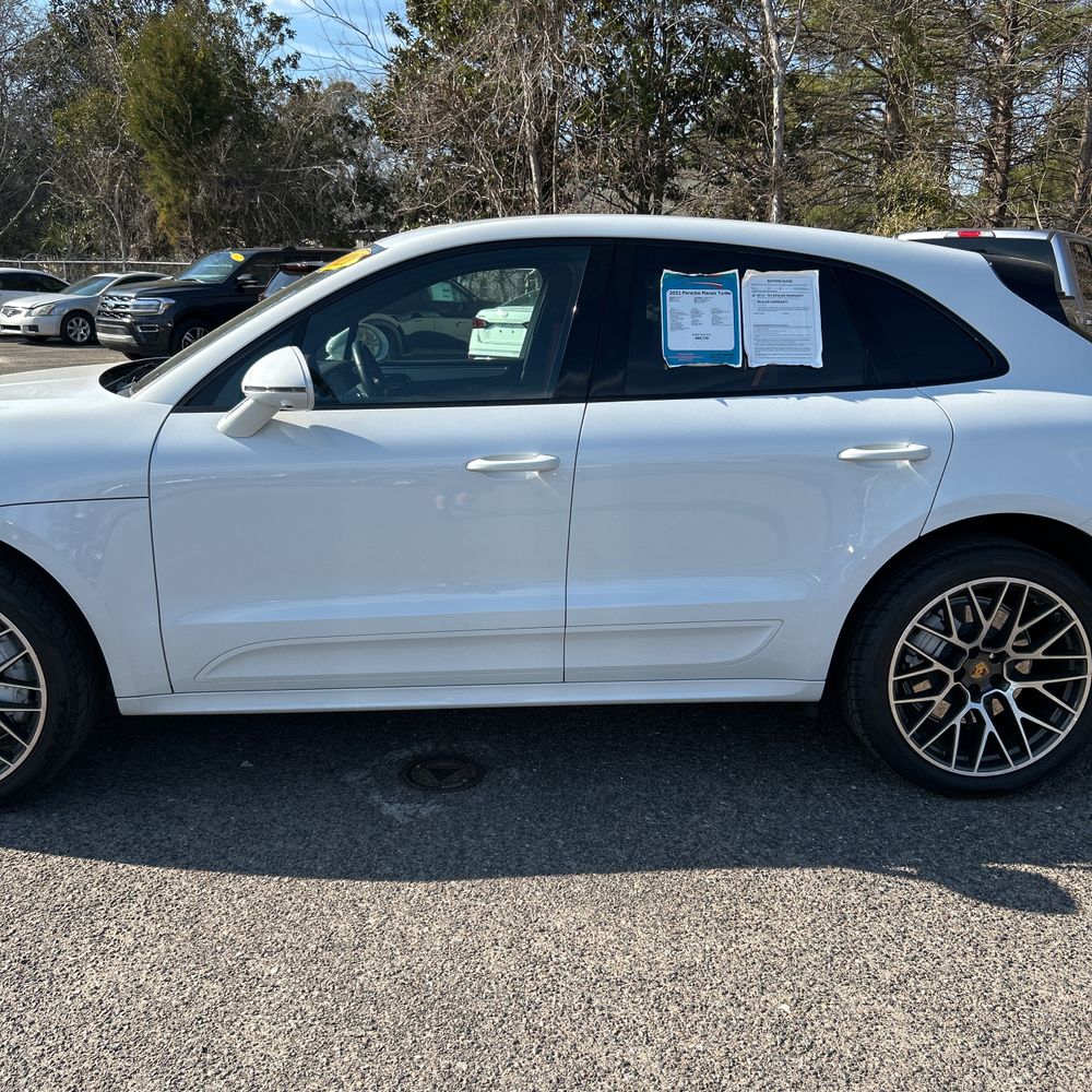 2021 Porsche Macan Turbo