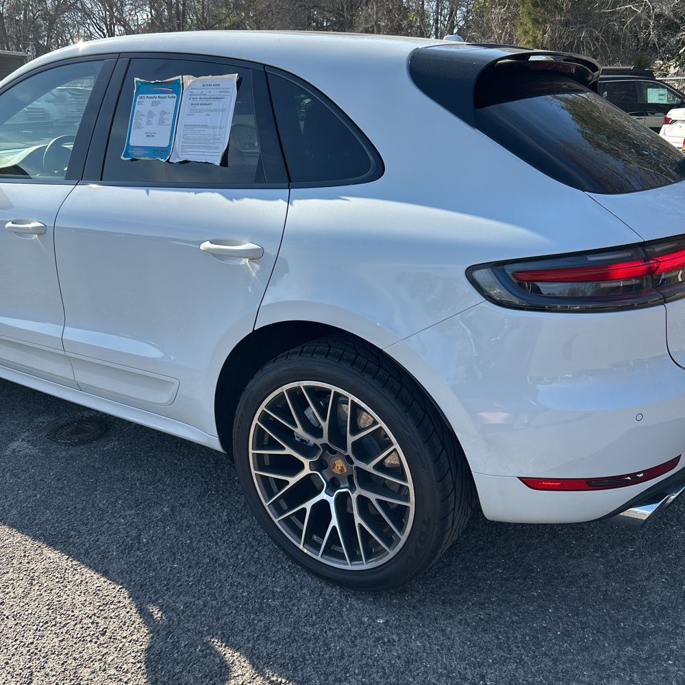 2021 Porsche Macan Turbo