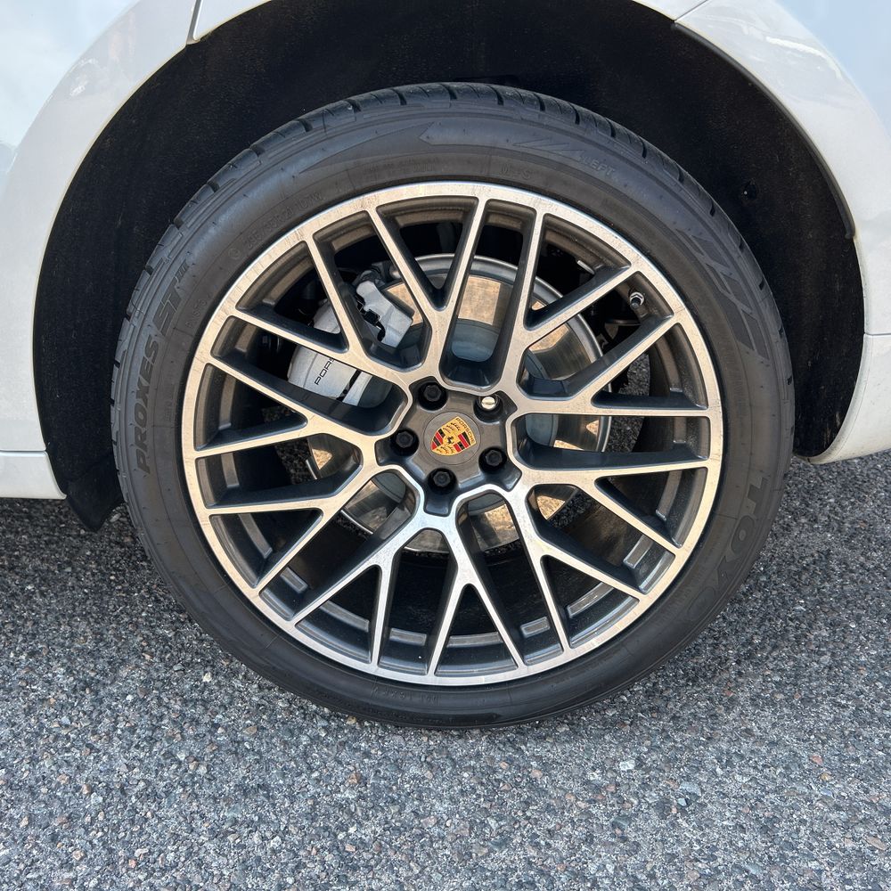 2021 Porsche Macan Turbo