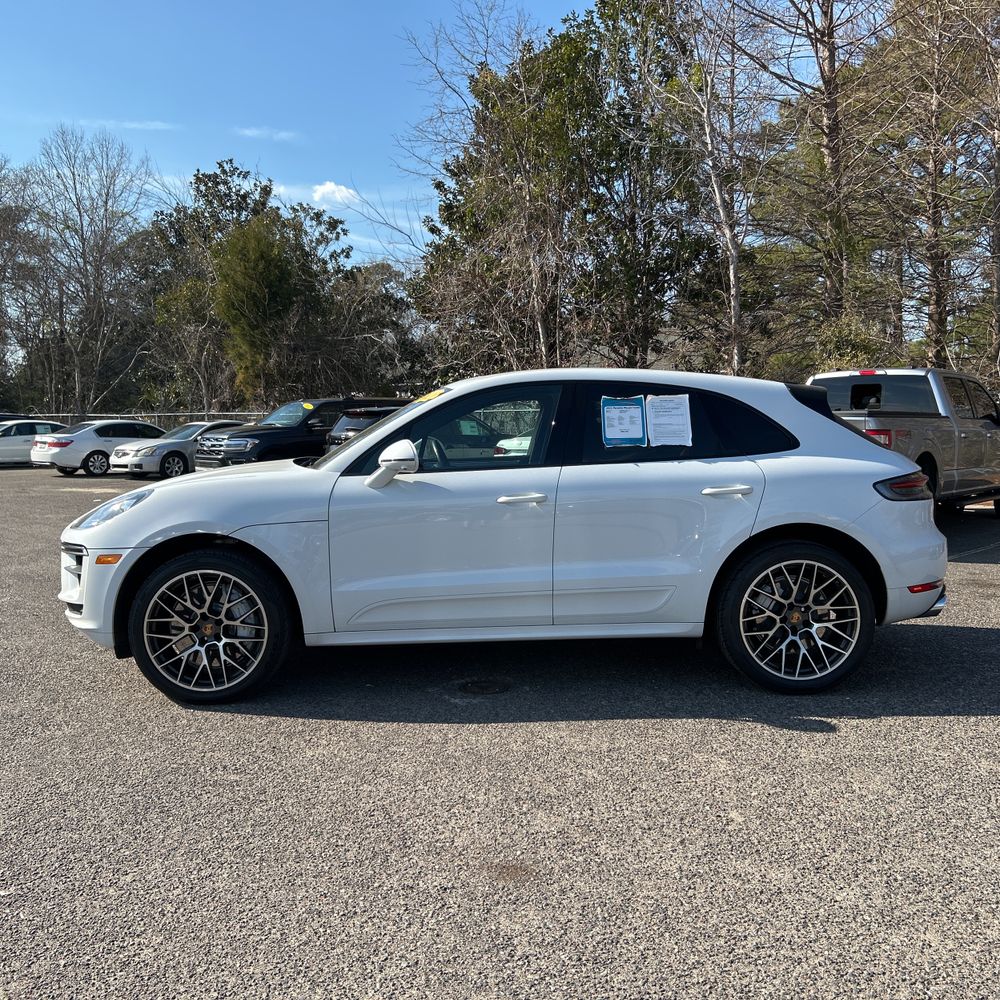 2021 Porsche Macan Turbo