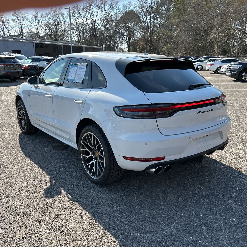 2021 Porsche Macan Turbo