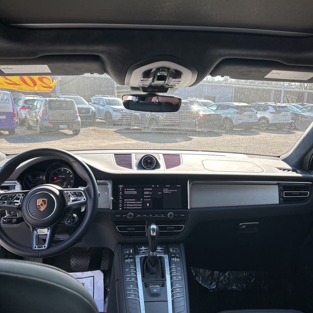 2021 Porsche Macan Turbo