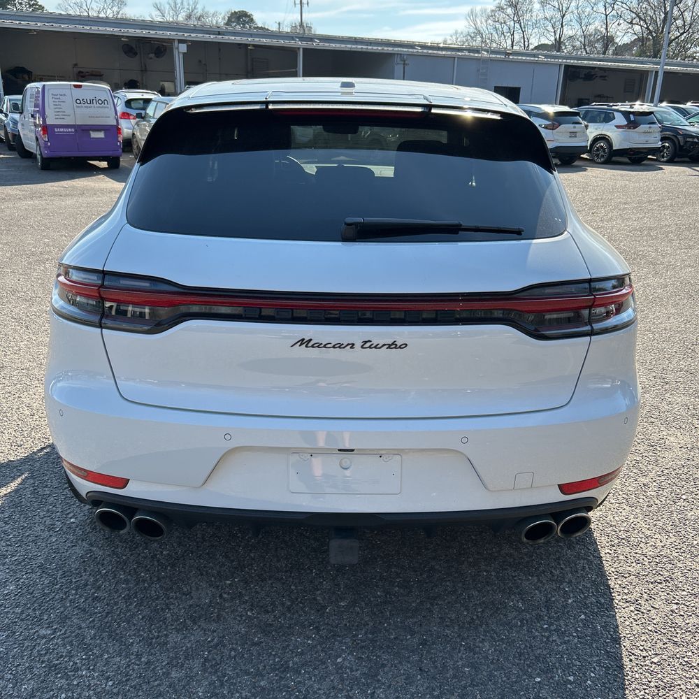 2021 Porsche Macan Turbo