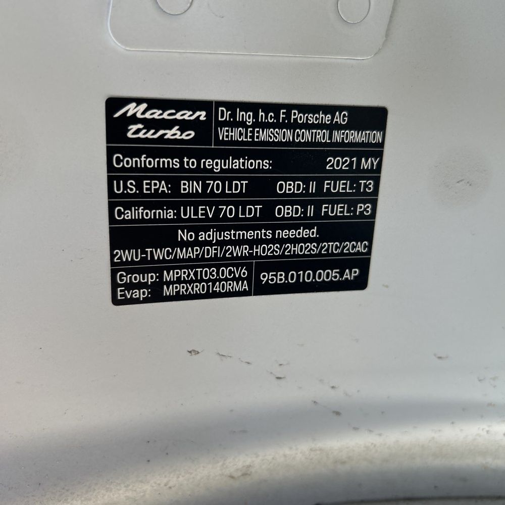 2021 Porsche Macan Turbo