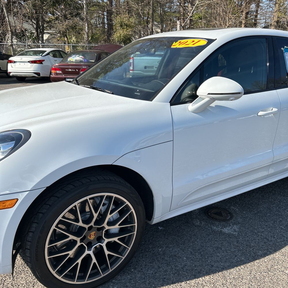2021 Porsche Macan Turbo