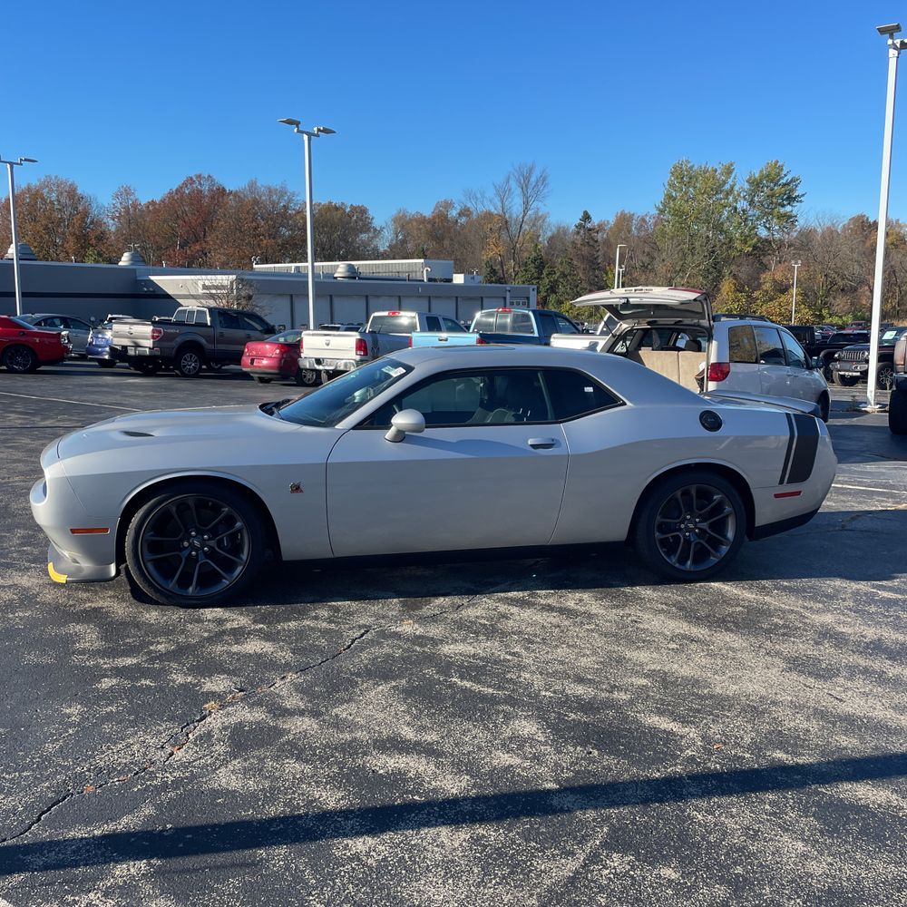 2023 Dodge Challenger R/T SCAT PACK