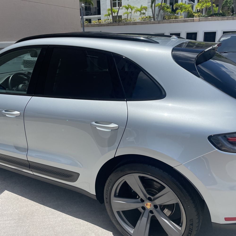 2024 Porsche Macan Base