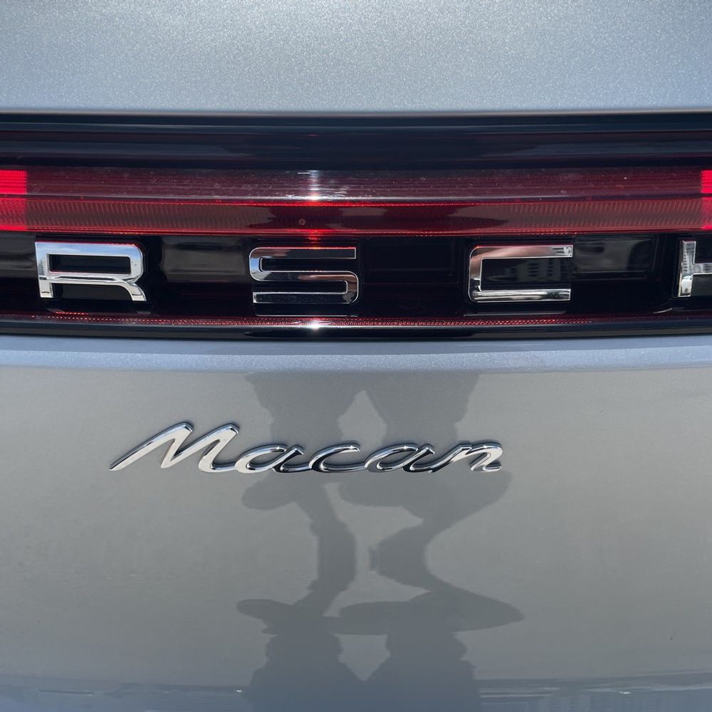 2024 Porsche Macan Base