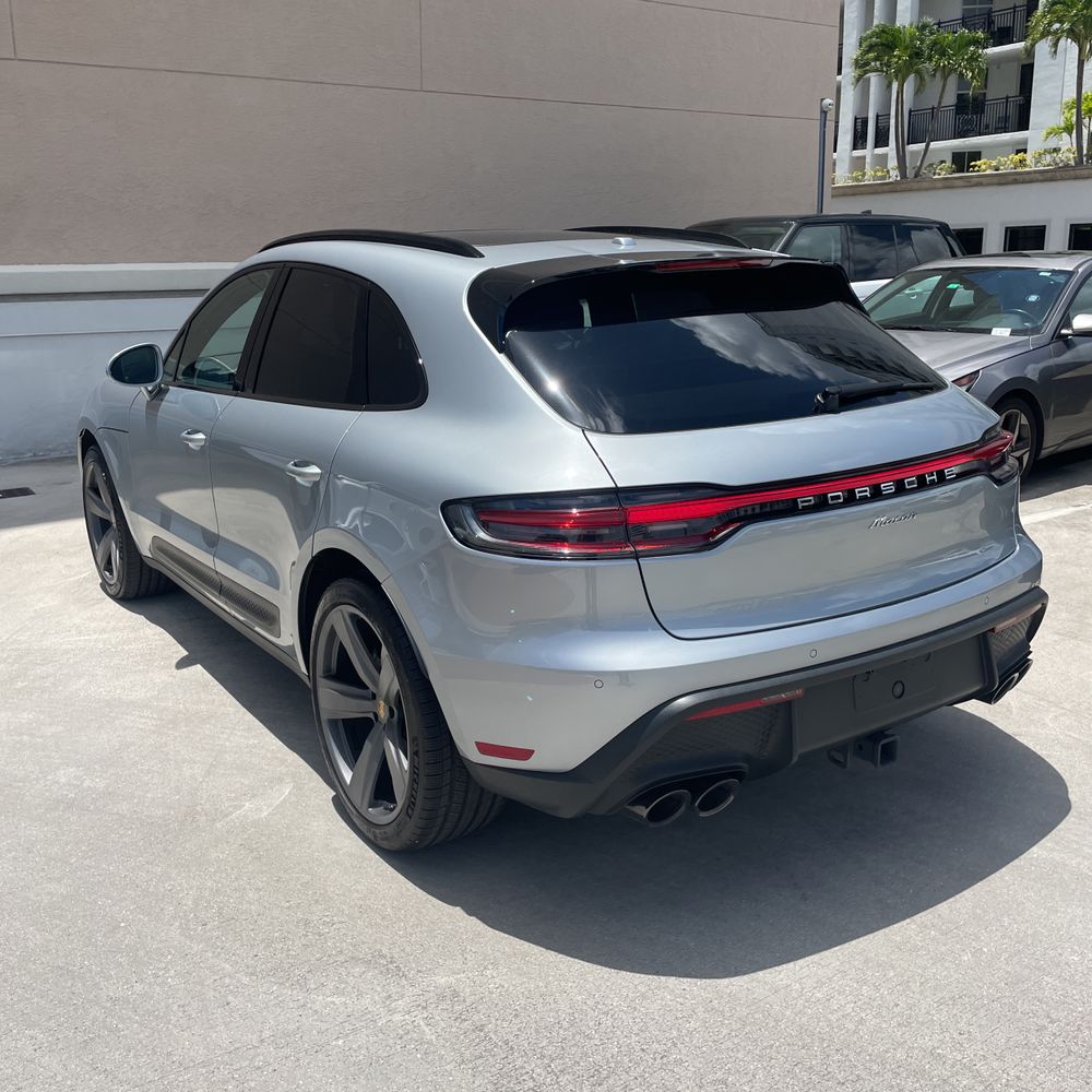 2024 Porsche Macan Base