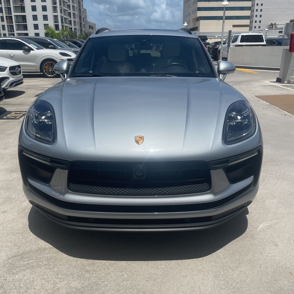 2024 Porsche Macan Base