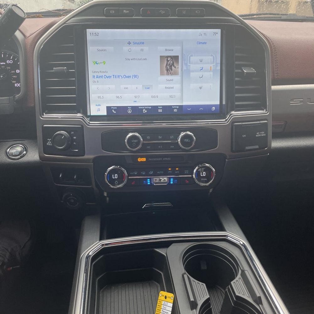 2022 Ford F-350 Super Duty Platinum