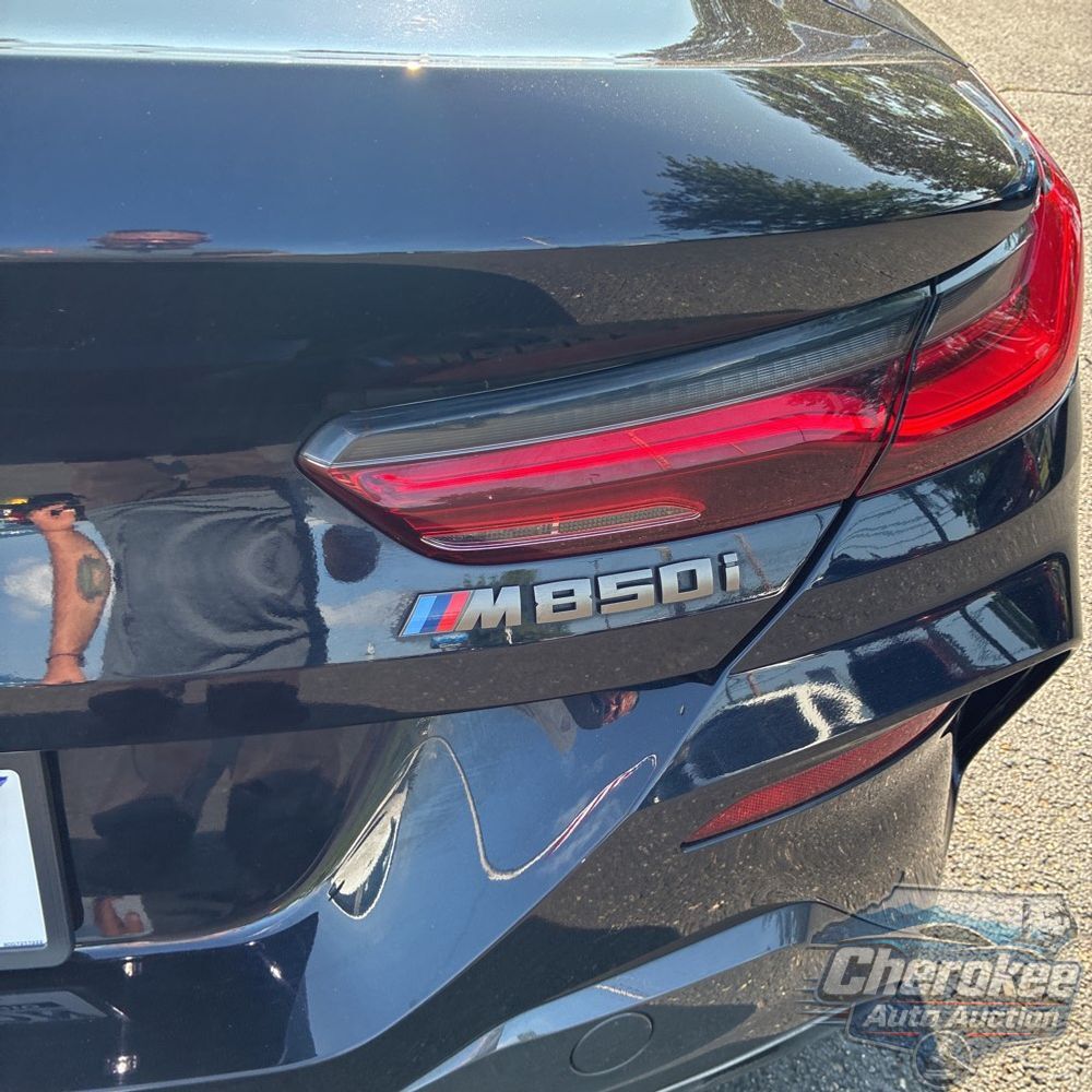 2022 BMW 8-Series M850xi